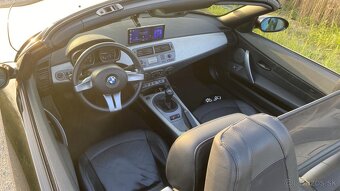 BMW Z4 2,5i r.2004 129400km - 11