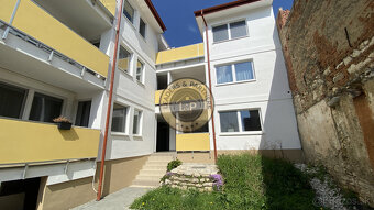 NA PREDAJ 2-izbový HOLOBYT s výhľadom na krásny Spišský hrad - 11