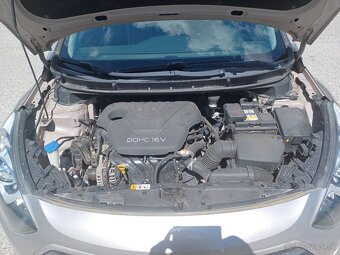Hyundai i30 1,6 MPI - 11