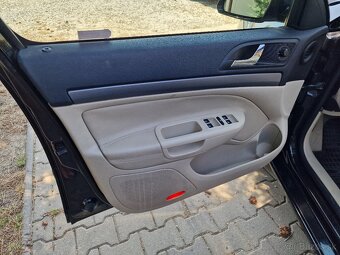 Škoda Octavia Combi II 2.0 TDi M6 140k Elegance (diesel) - 11