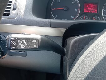WOLKSVAGEN Touran 1.9tdi 77kw R.V.2009 - 11