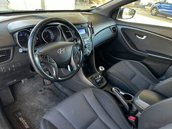 Hyundai i30 Kombi 1.6 CRDi - 11