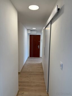 na predaj krásny 3 izbový byt Handlová - 11