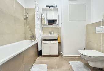 Slnečnice/na prenájom 2i moderný byt + garažove státie - 11