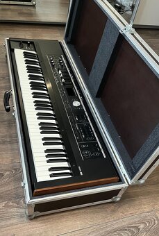 Predám Roland VR-730 + hard case - 11