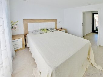Na prodej: Moderní dům 4+kk s vlastním bazénem – Španělsko - 11