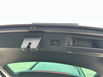 Volkswagen Passat Variant 2.0 TDI DSG Business Matrix LED - 11