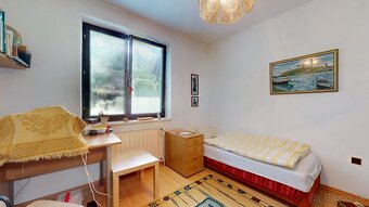 Predaj 8 izb. rodinného domu v krásnom prostredí v meste Myj - 11