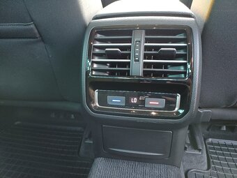 Volkswagen Passat 2.0 TDI BMT Comfortline DSG - 11