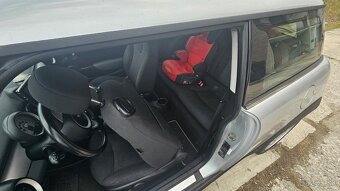 Mini One R56 - 1,4 benzín - vymením za väčšie - 11