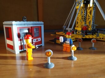 LEGO 7905 - Stavební jeřáb - 11