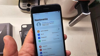 Apple iPhone 8 64GB - nová batéria - 11