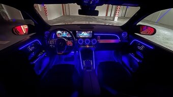 Mercedes-Benz GLB 220d 4MATIC AMG LINE - 11