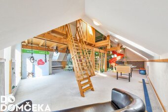 DO DOMČEKA | Priestranná vila v komplexe so štedrým pozemkom - 11