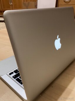 Apple MacBook Pro 2009 13” - 11