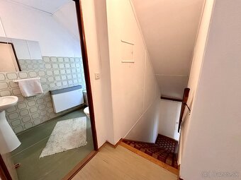 Na predaj rodinný dom s veľkým potenciálom v meste Gelnica - 11