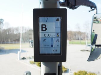 Claas Axion 810 CIS GPS + RTK - 11