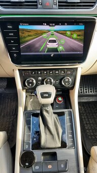 Predám  Škoda Superb Combi 2.0 TDI SCR Live DSG - 11