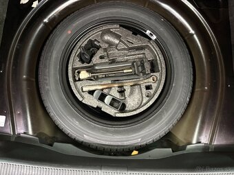 Škoda Octavia Combi 2.0 TDI CR DPF Elegance DSG - 11