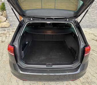 Volkswagen Passat Variant 2.0 TDI EVO Business - 11