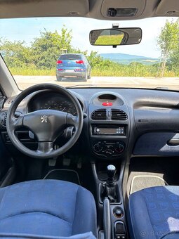 Predám Peugeot 206 1.1 Benzín - 11