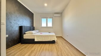 Moderný dom v pokojnom prostredí, Debeljak, Sukošan, 230 m², - 11