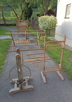 Staré krosná s príslušenstvom - 11