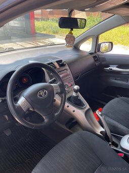 Toyota Auris 2.0D 2008 roč. - 11