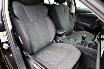 octavia combi 4  1.5 TSI  110Kw First Edition rok 2020 - 11