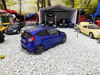model auta Ford Fiesta ST Mk7 /Ford Puma Otto mobile 1:18 - 11