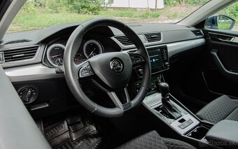Škoda Superb 2.0 TDI SCR DSG - 11