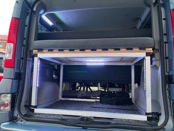 Opel Vivaro 2.5 cdti long - 11