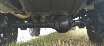 Land Rover Defender - 11
