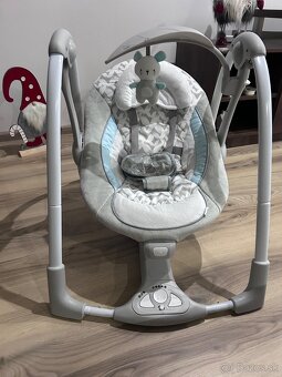 Detská jedálenská stolička a vibrujúca hojdačka s melódiou - 11