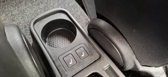 Fiat Punto 1,4 Young - 11