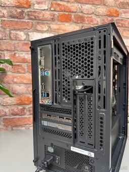 Ryzen 7 7800X3D\32GB\RX 7900GRE\SSD\850W Zdroj - 11