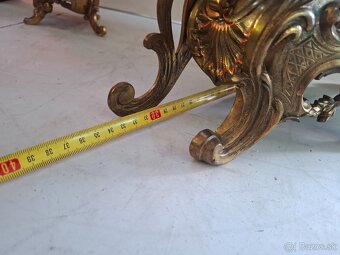 Predám funkčné starožitné mechanicke krbové mosadzné hodiny - 11