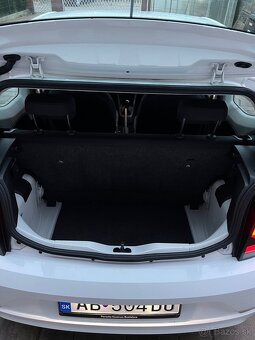 Volkswagen UP 1.0MPI - 11