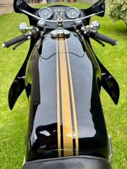 Ducati 900SS - 11