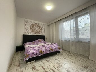 Krásny vkusný dom s možnosťou podnikania - 11