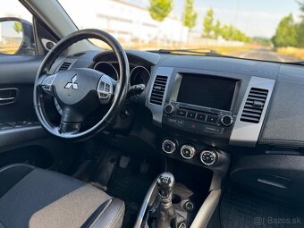 Mitsubishi Outlander 2.0D 7-miest 103KW 4x4 - 11