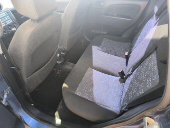 Predám Ford Fiesta 1.4 TDCi 50kw, r.v. 2004 - 11