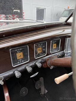 Dodge Coronet 1949 sedan - 11