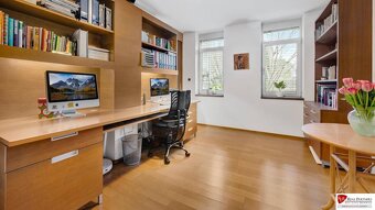 Predaj moderná 5 izbová vila, 265 m2, pozemok 953 m2, bazén, - 11