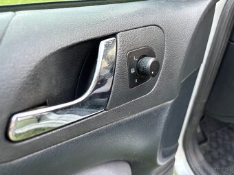 ŠKODA OCTAVIA (2004) 1,6 LPG - 11