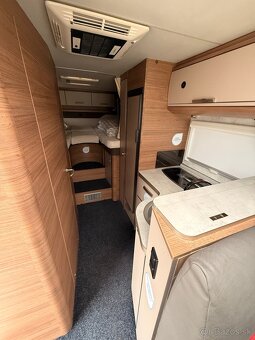 Knaus Live I 700 MEG - 11