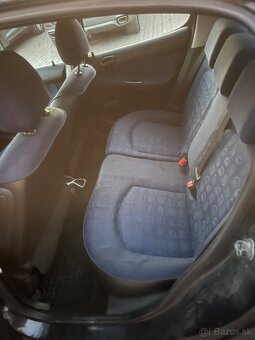 Peugeot 206 . 1,1 benzín/ 44KW 2005 - 11