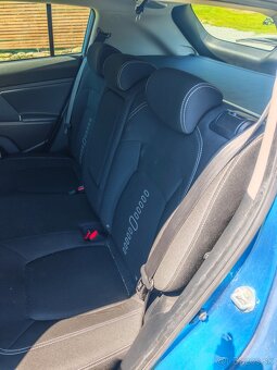 Kia Sportage 2.0-CRDI 4-WD - 11