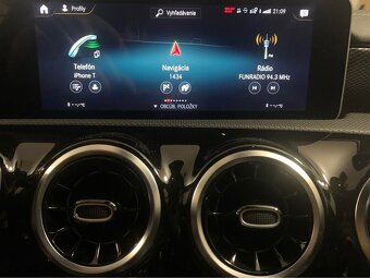 Mercedes CLA 180 Shooting Brake combi - 11