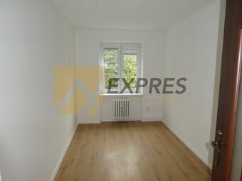 RK EXPRES - na predaj 4 izbový byt v Handlovej, 87 m2, kompl - 11